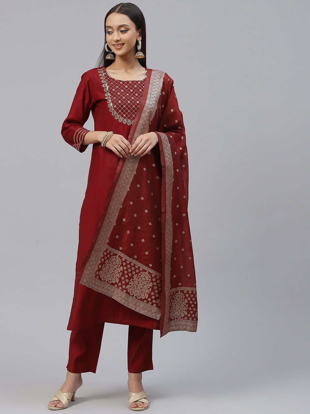 

RAJGRANTH Women Red Embroidered Thread Work Kurta with Trousers & With Dupatta