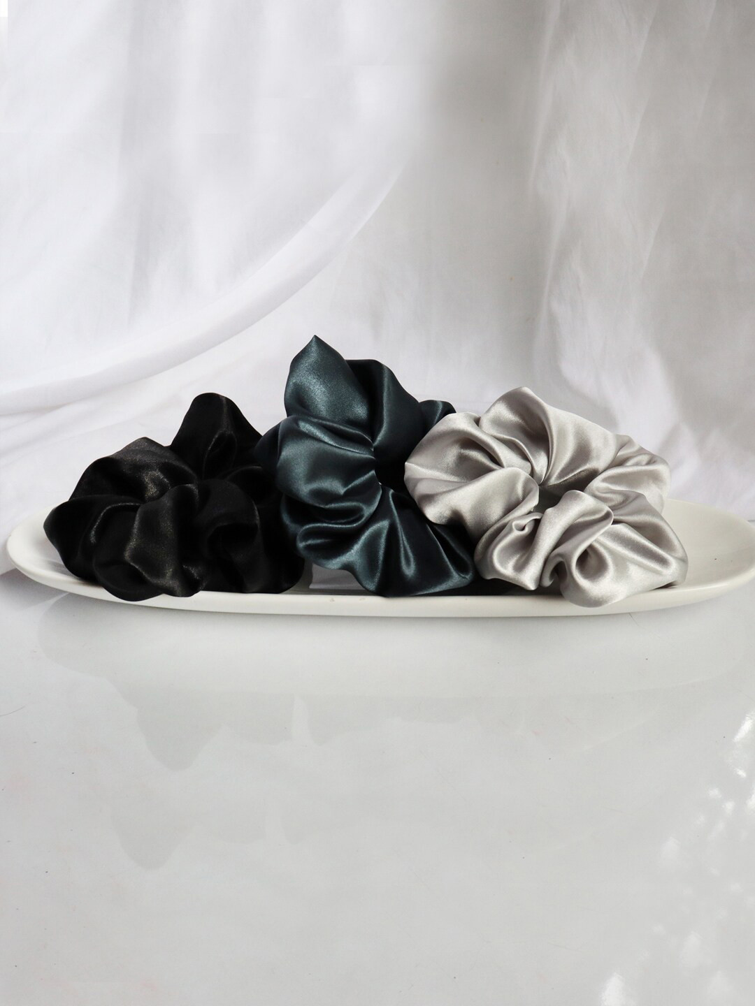 

Soho Boho Studio Women Black & Green Set of 3 Hairband