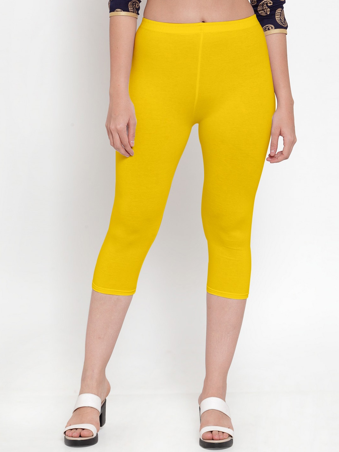 

Jinfo Women Yellow Solid Capri