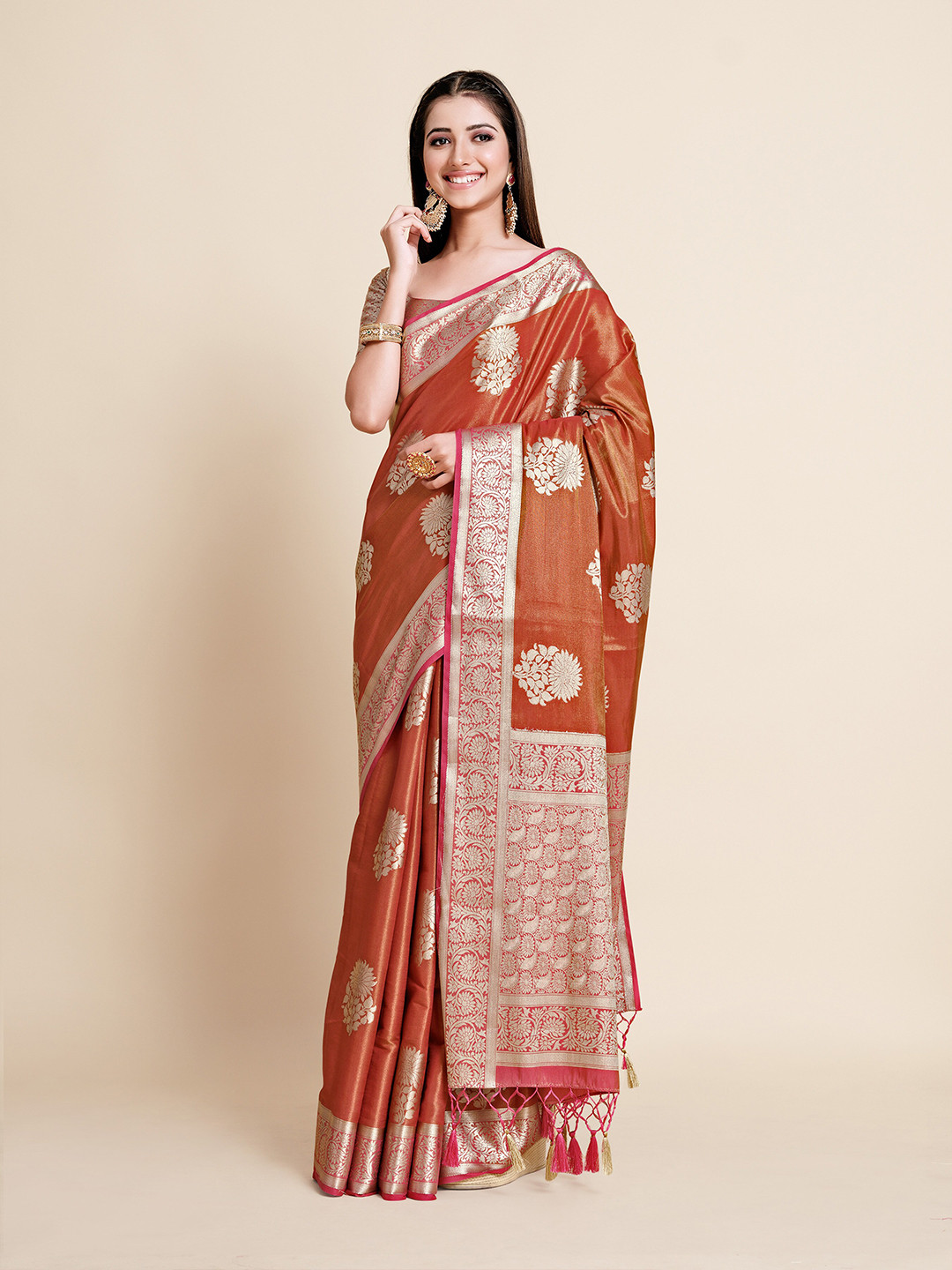 

MIMOSA Maroon & Silver-Toned Floral Zari Art Silk Kanjeevaram Saree