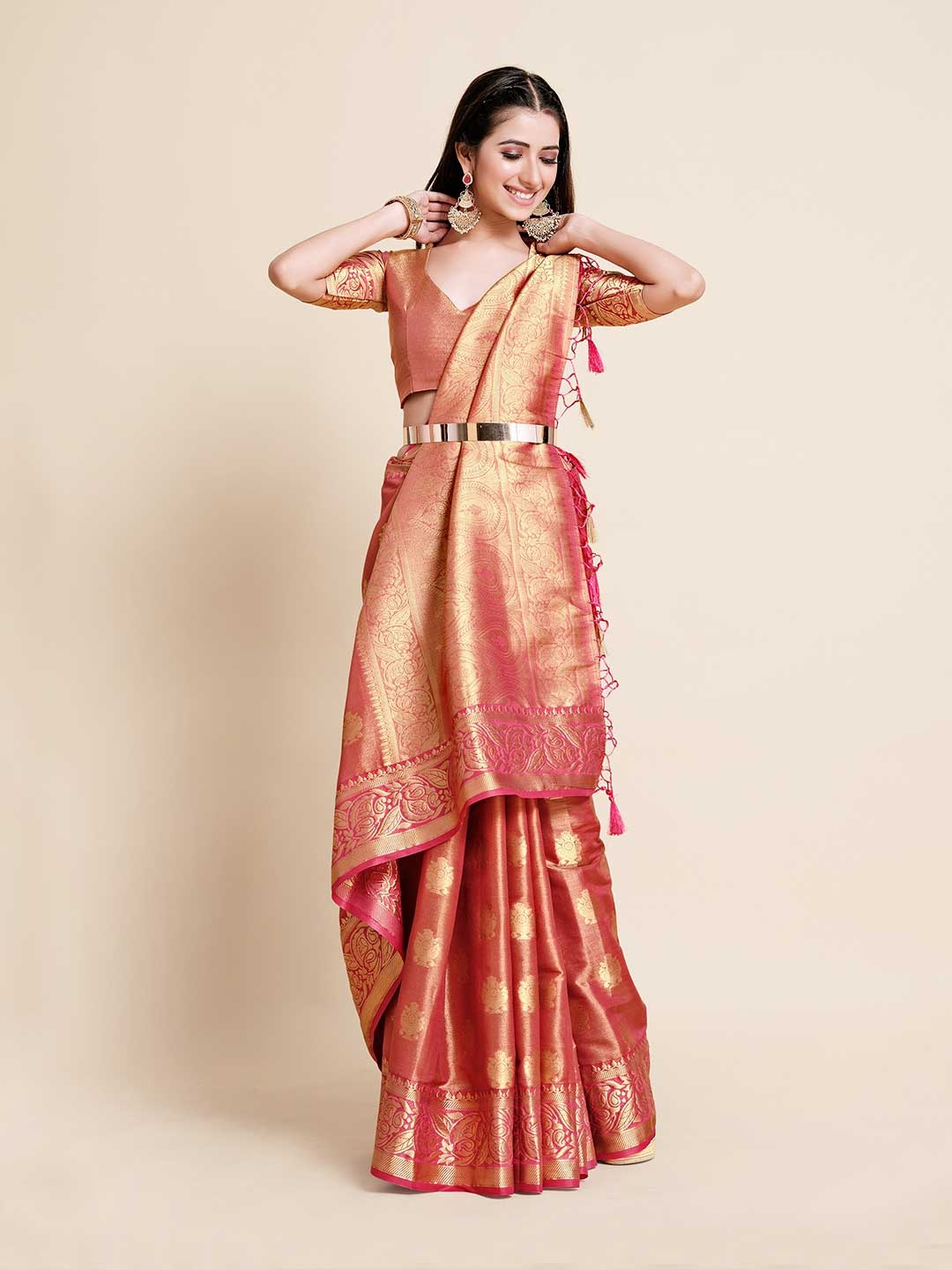 

MIMOSA Maroon & Gold-Toned Floral Zari Art Silk Kanjeevaram Saree