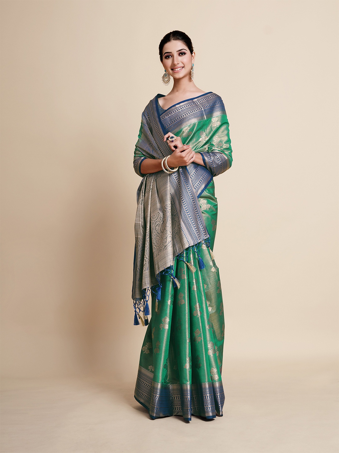 

MIMOSA Green & Blue Floral Zari Art Silk Kanjeevaram Saree