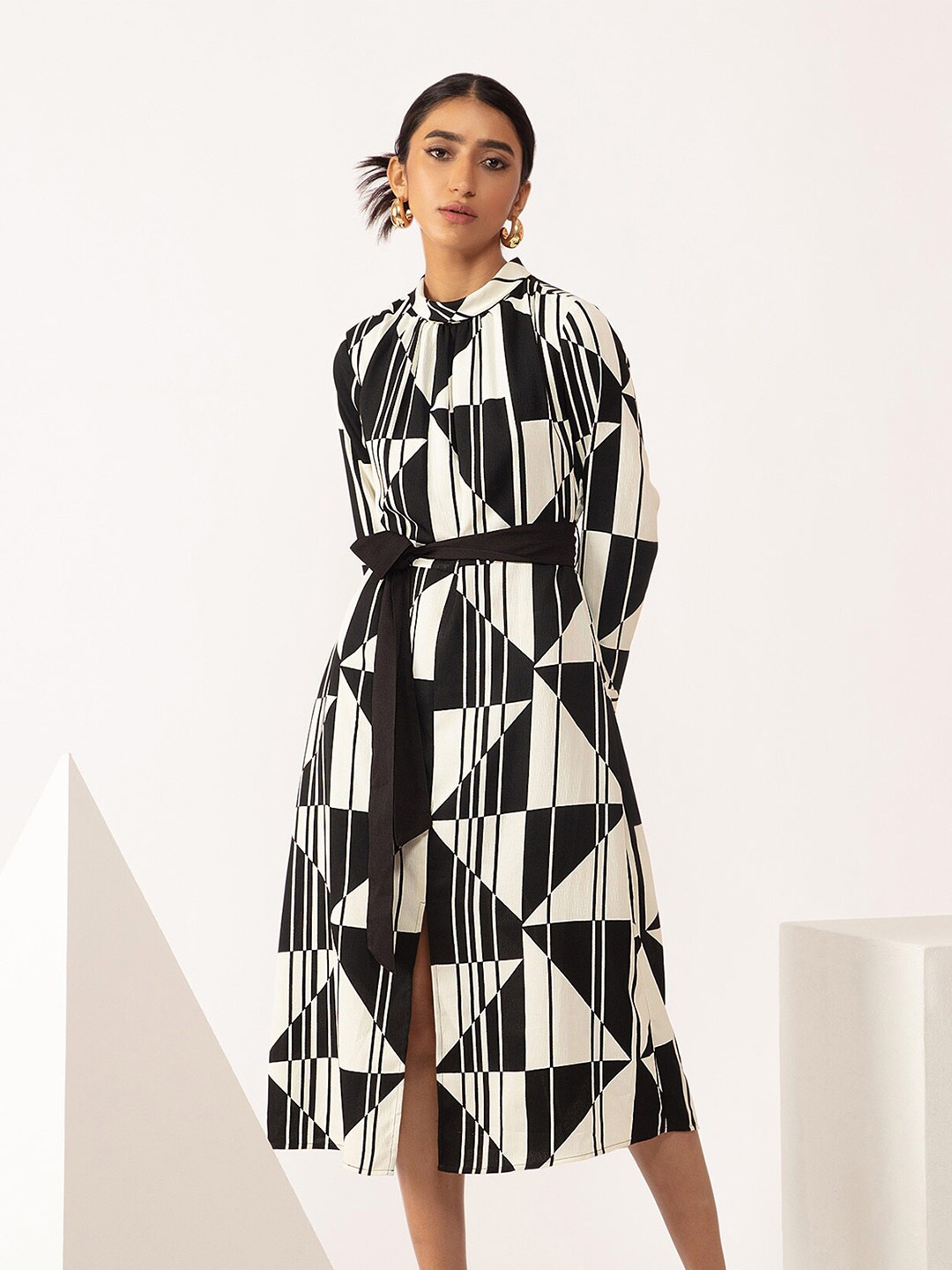 

20Dresses White & Black A-Line Midi Dress