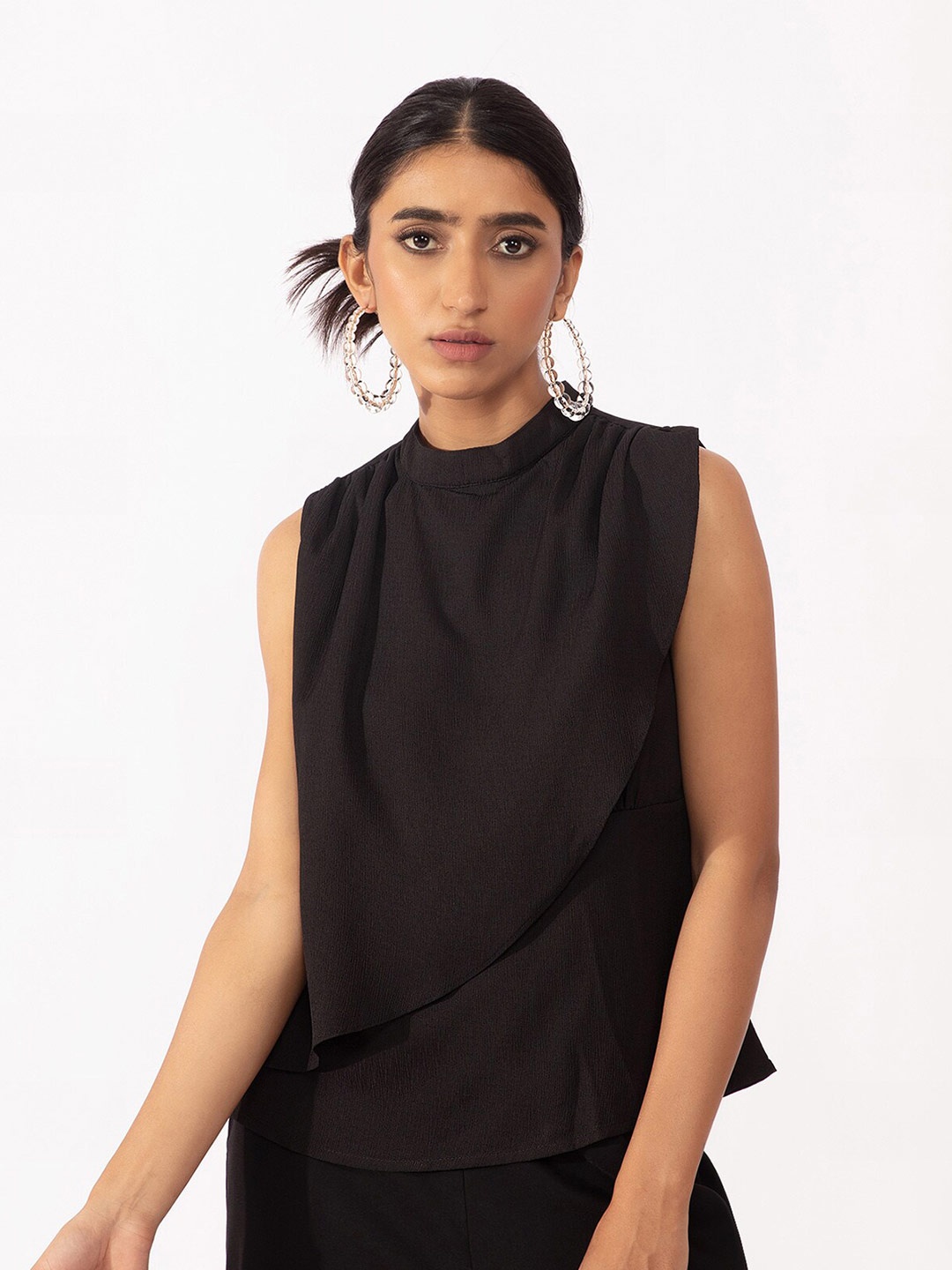 

20Dresses Black Solid Sleeveless Top