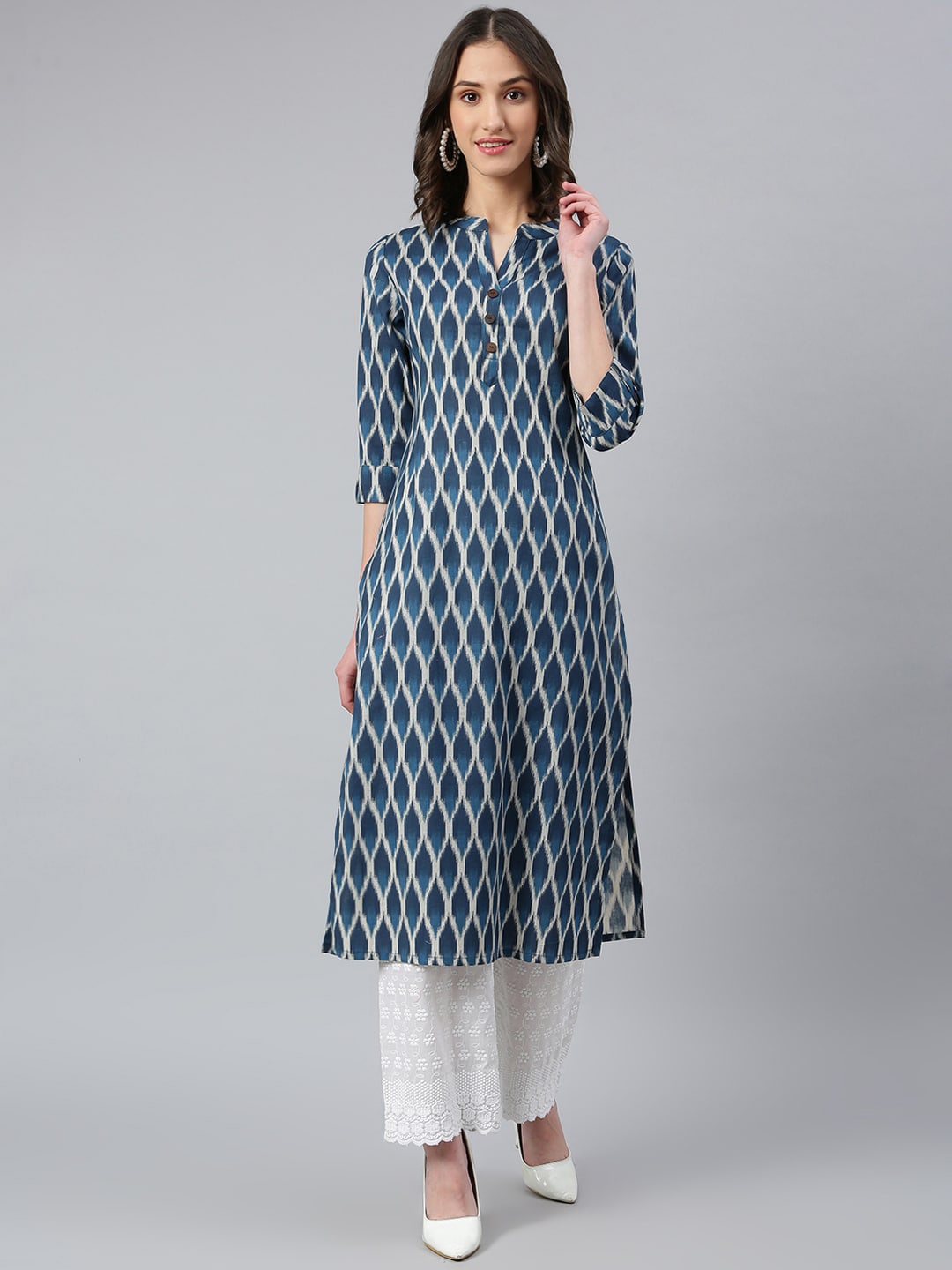 

Idalia Women Blue & Off White Chevron Printed Kurta