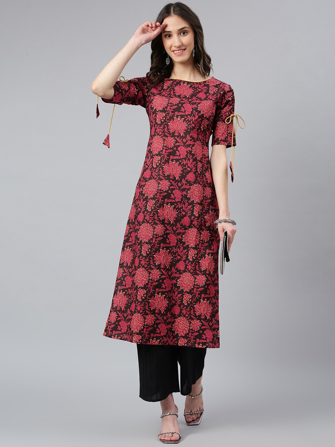 

Idalia Women Maroon Floral Printed Kurta