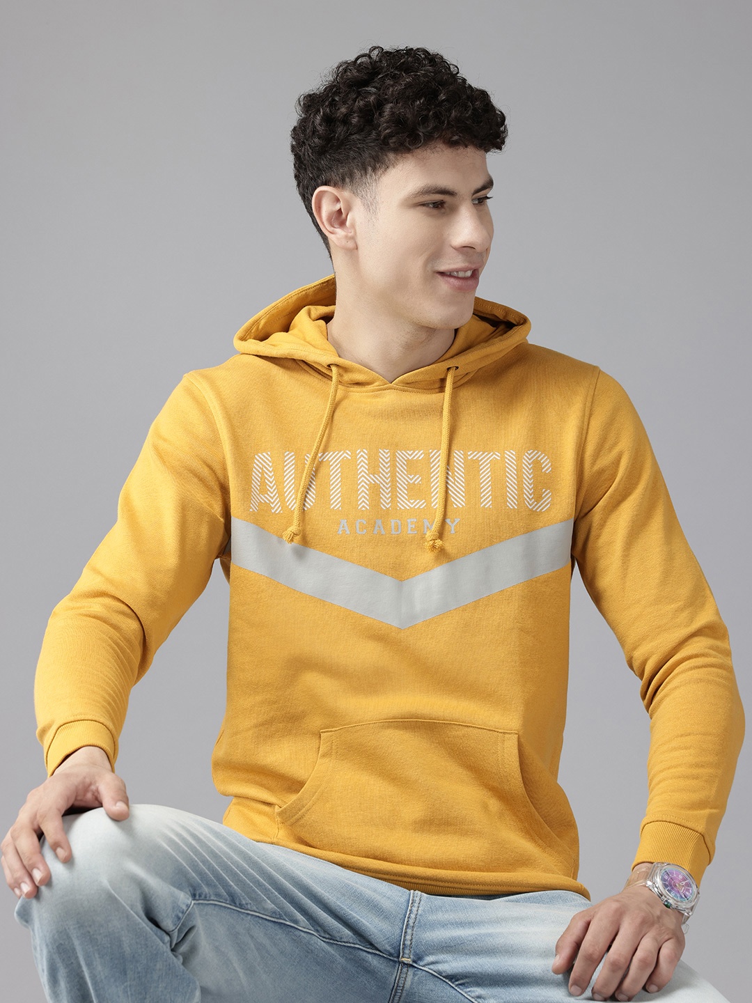 

Van Heusen Sport Printed Hooded Sweatshirt, Mustard