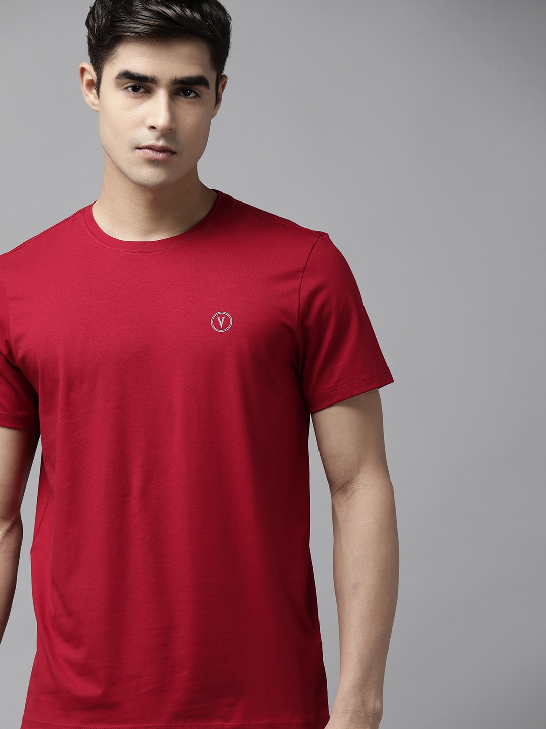 

Van Heusen Flex Men Solid Slim Fit Training T-shirt, Red