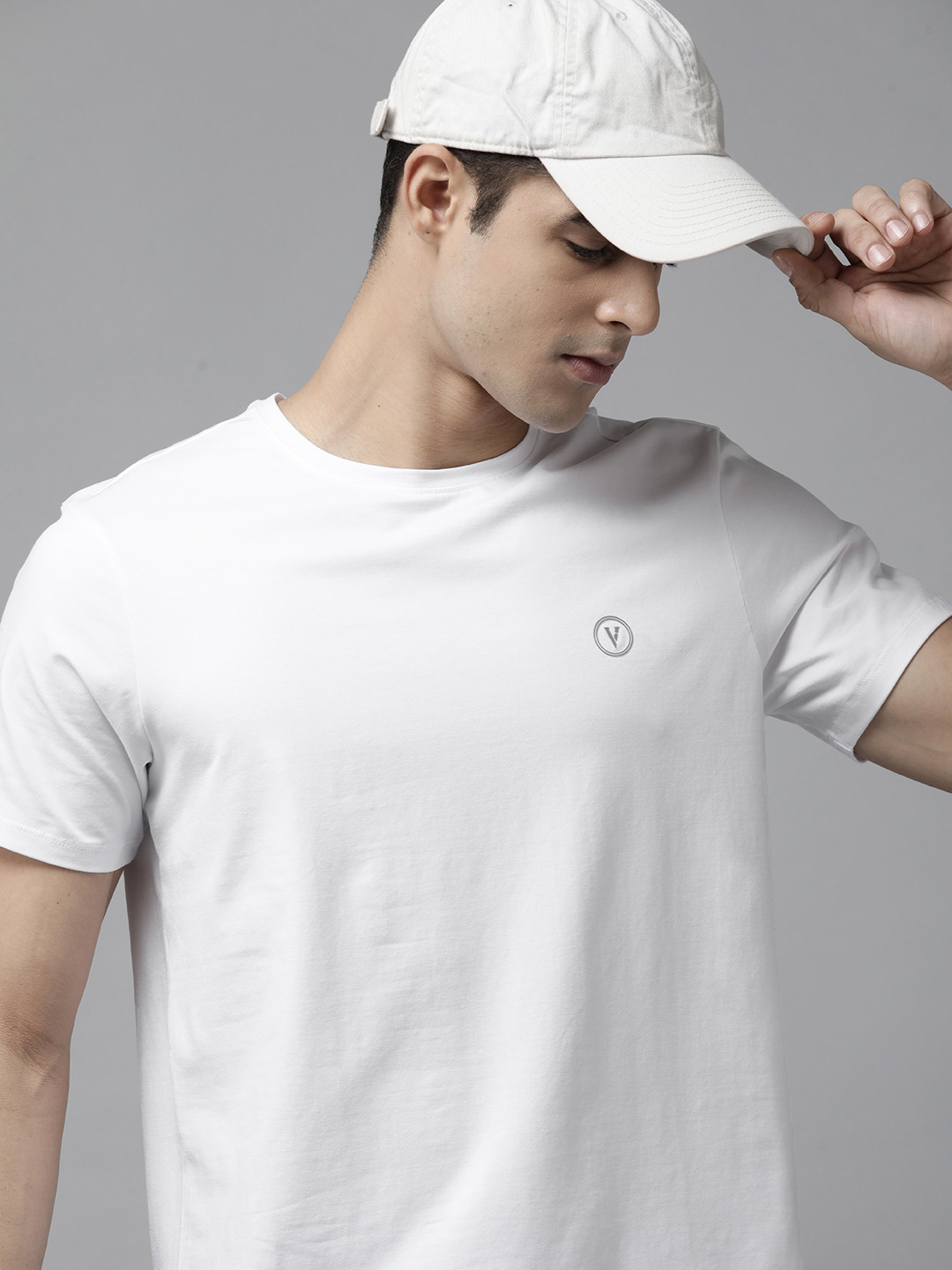 

Van Heusen Flex Men White Solid T-shirt