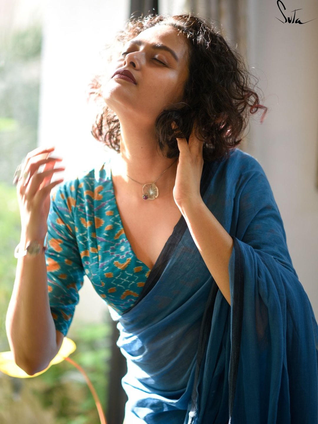 

Suta Women Blue Patola Printed Saree Blouse