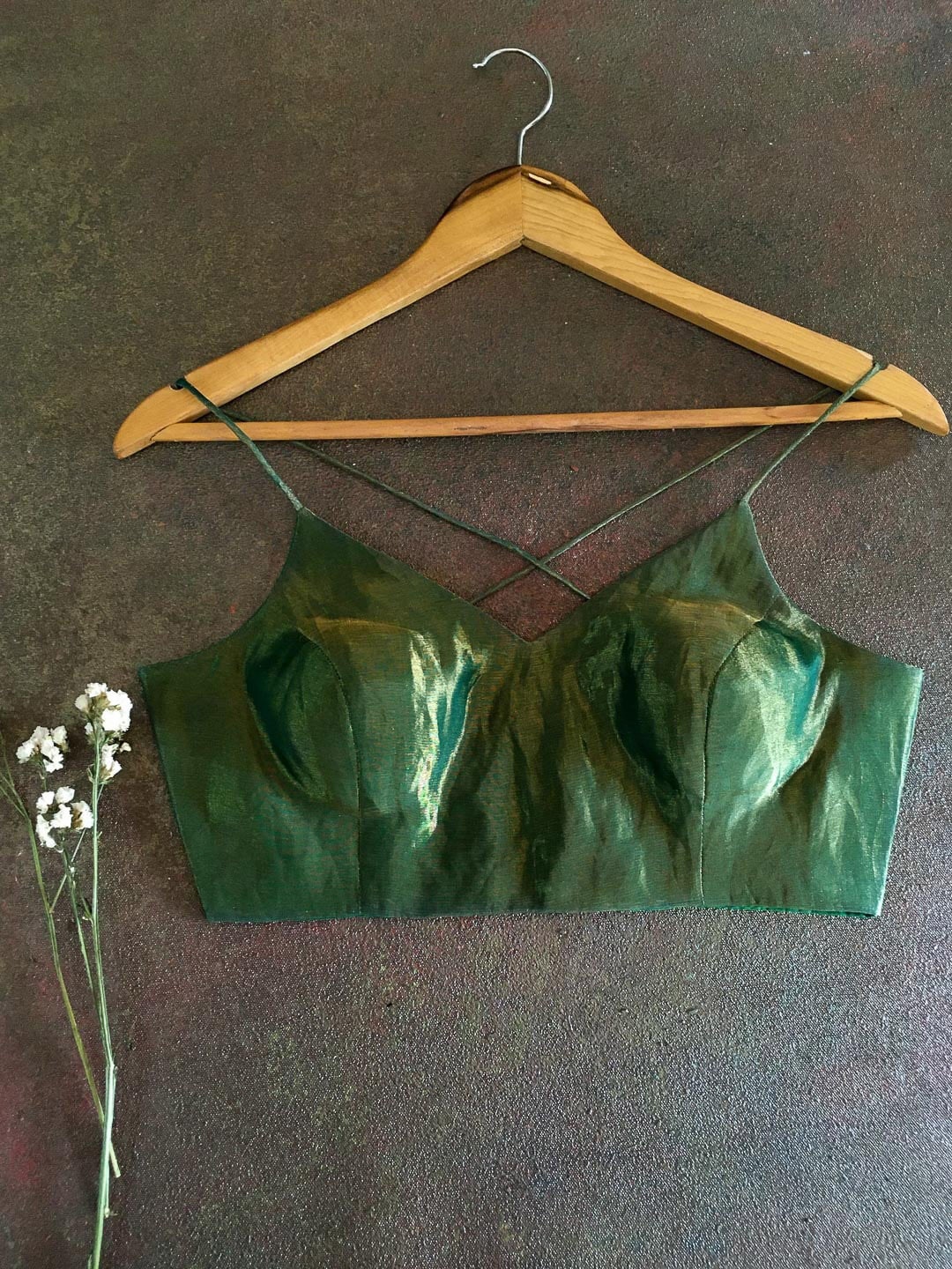

Suta Women Green Solid Tissue Silk Saree Blouse