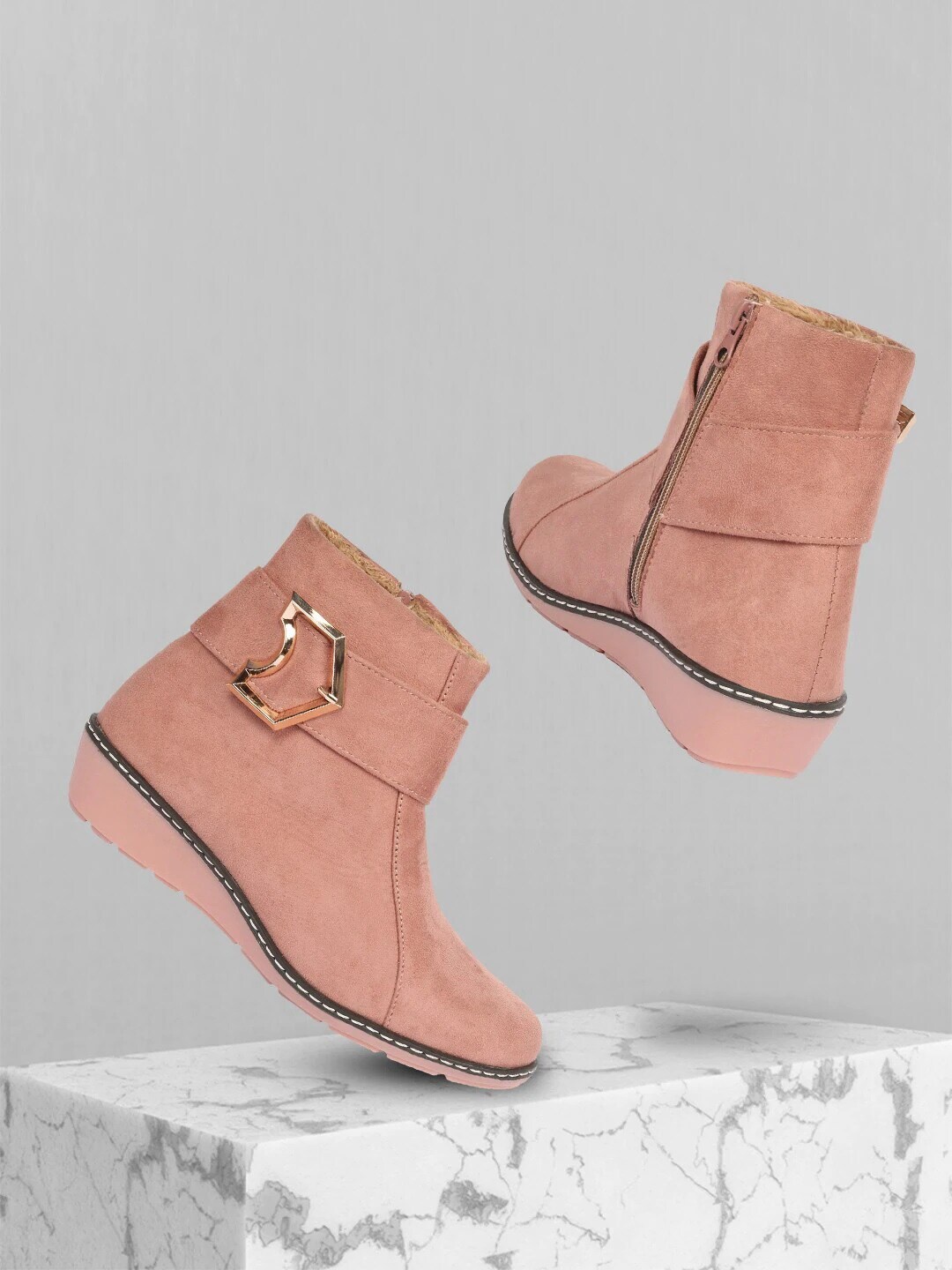 

Alishtezia Pink Solid Suede Ankle Boots