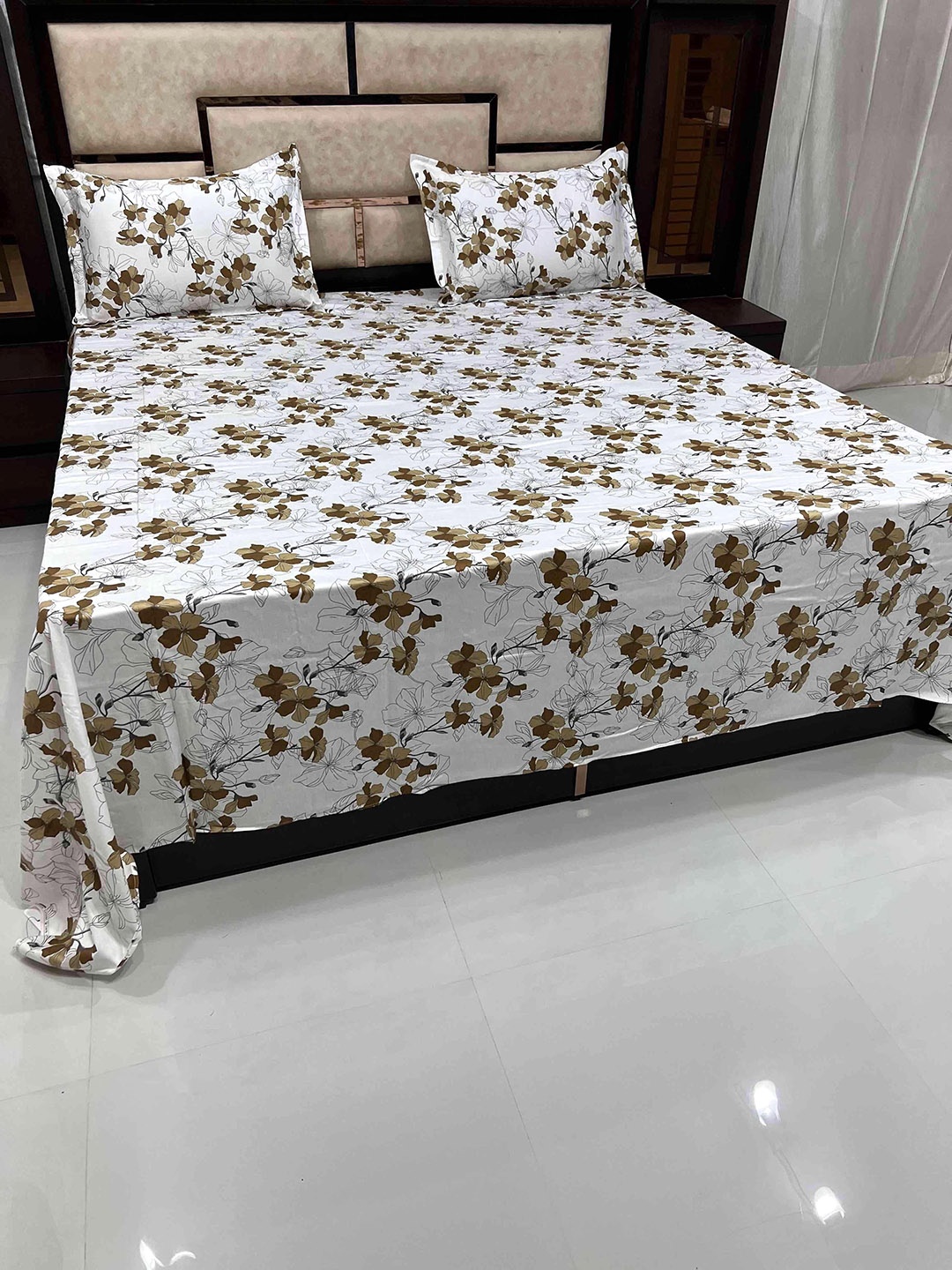 

Pure Decor Unisex Brown TC 400 King Size Pure Cotton Bedsheet with 2 Pillow Covers