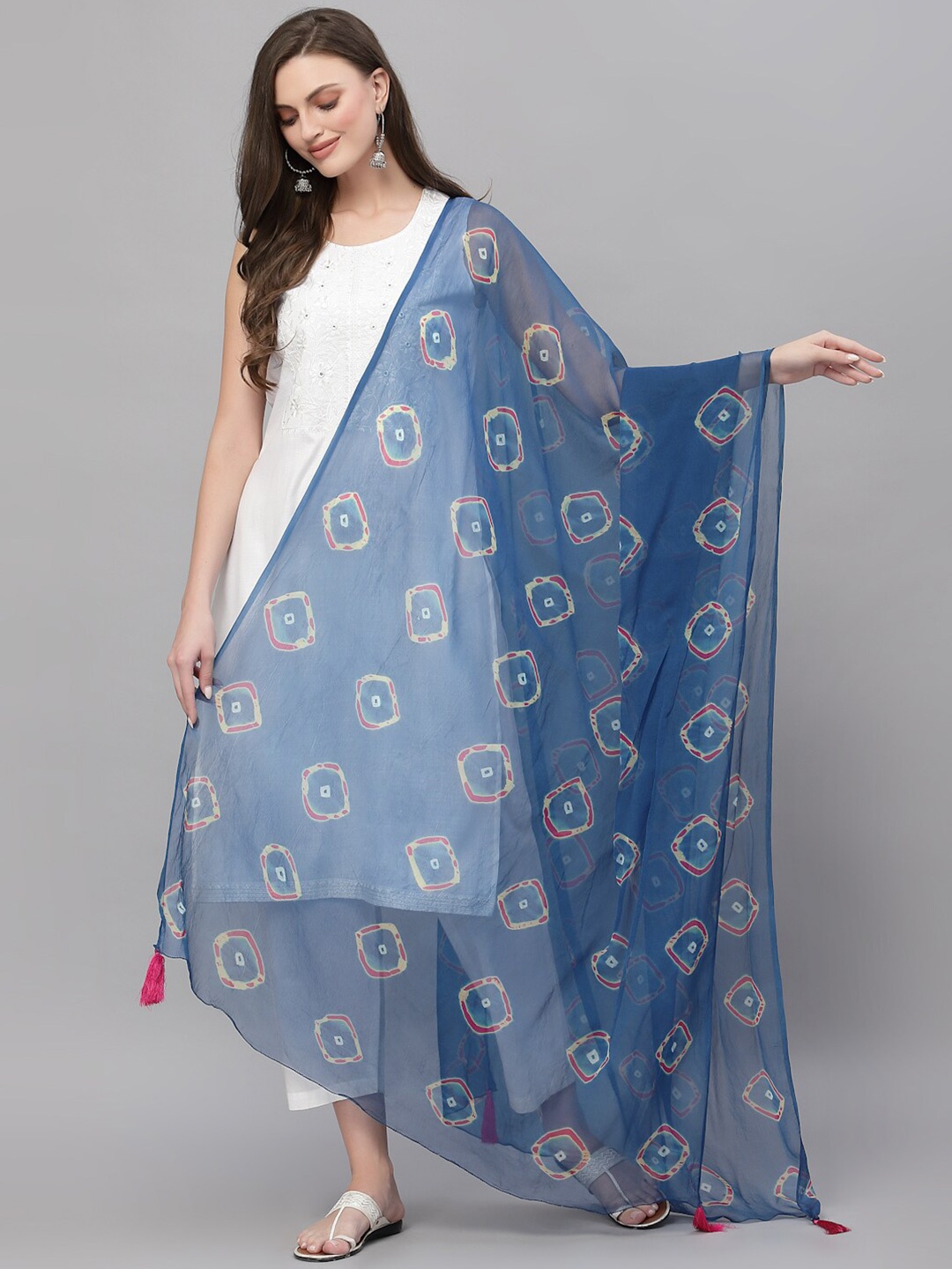 

Ragavi Bandhani Dyed Dupatta, Navy blue