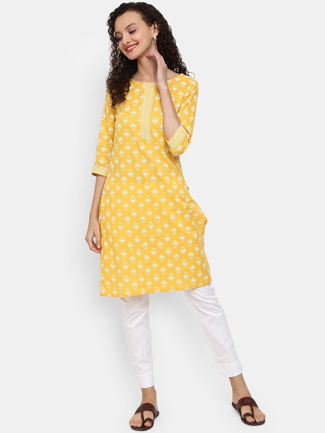 

Desi Mix Women Yellow Floral Printed Cotton Kurta