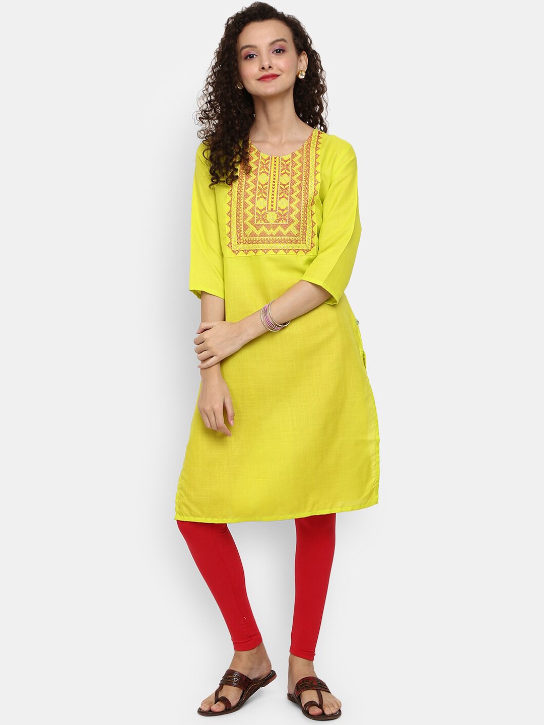 

Desi Mix Women Green Round Neck Thread Work Cotton Kurta