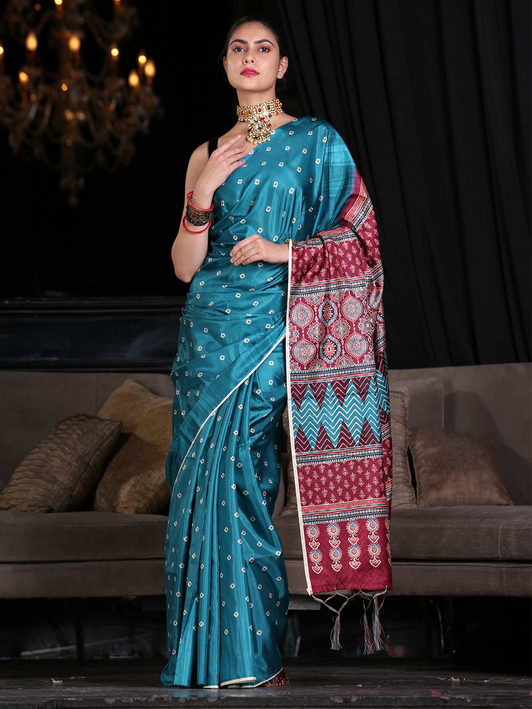 

KARAGIRI Blue & Red Bandhani Silk Blend Saree