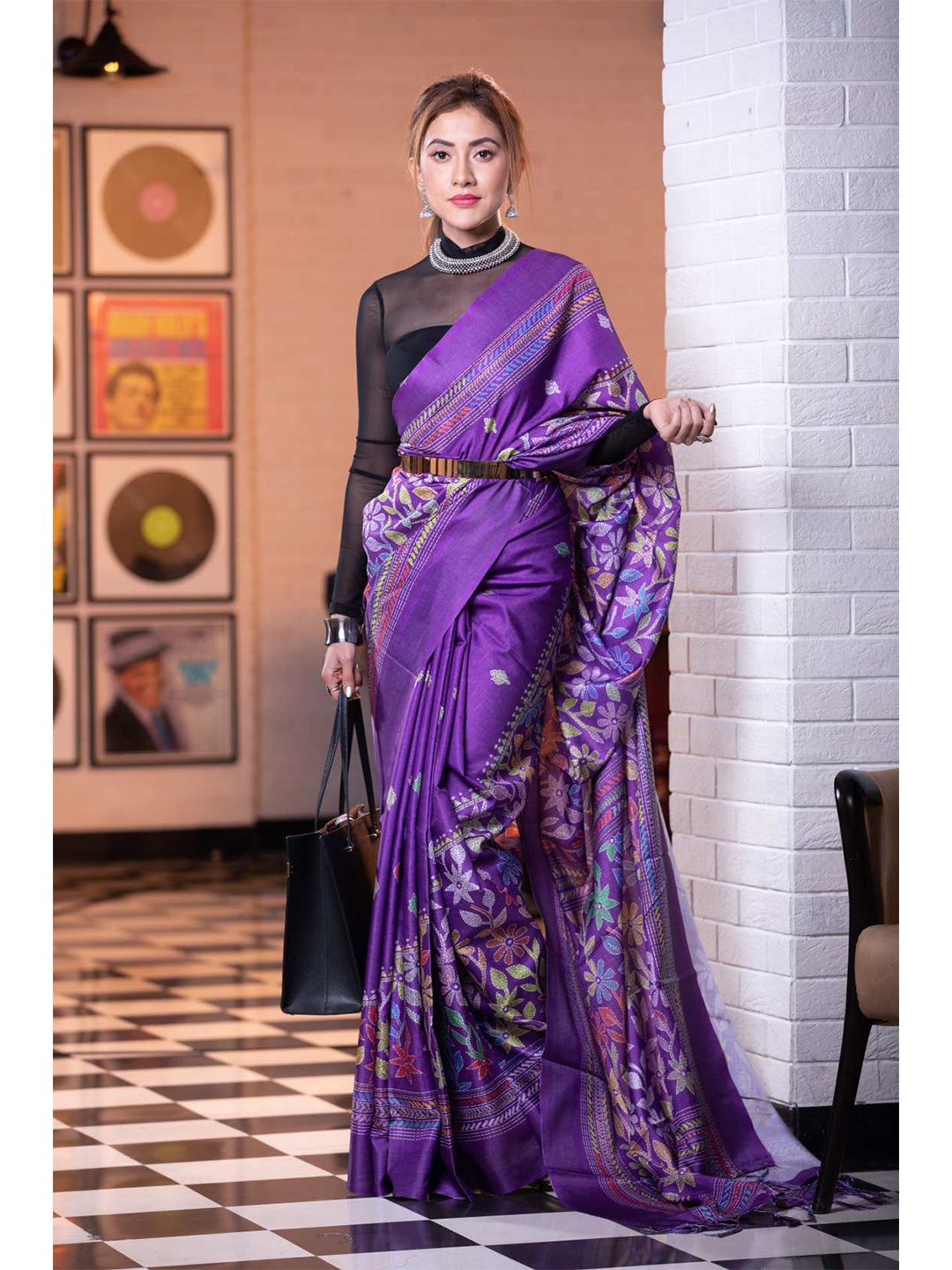 

KARAGIRI Purple & Blue Floral Silk Blend Saree