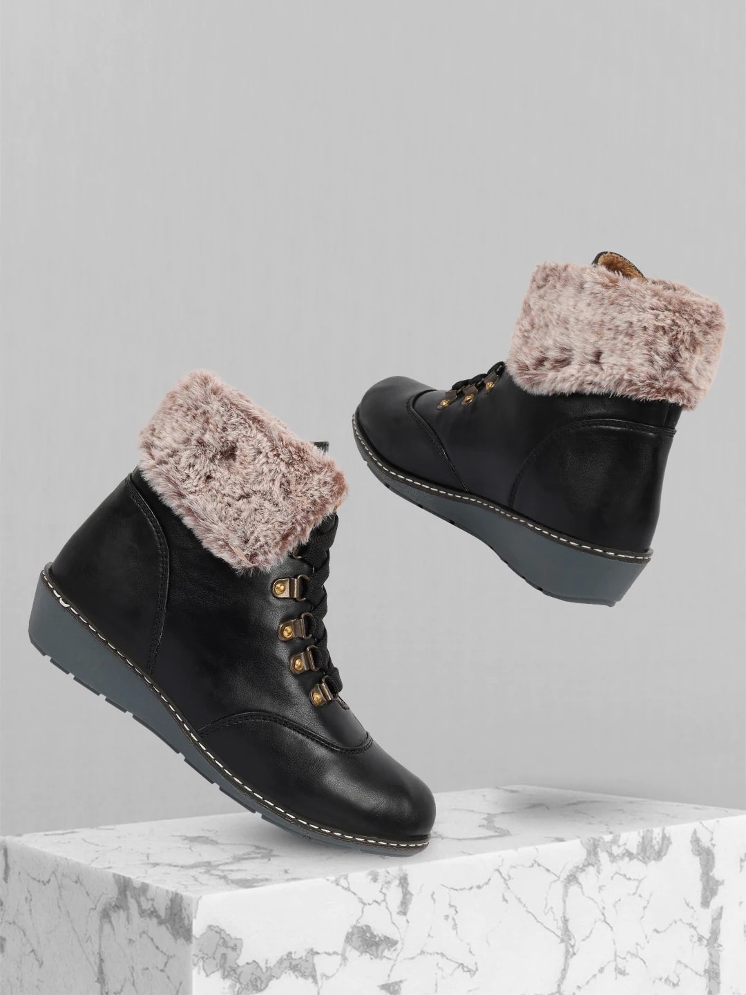 

Alishtezia Women Black Solid Flat Boots