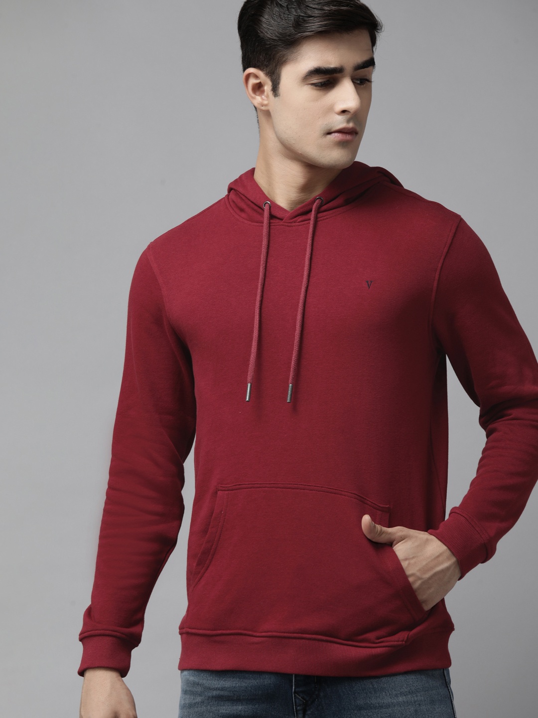 

Van Heusen Men Maroon Hooded Sweatshirt