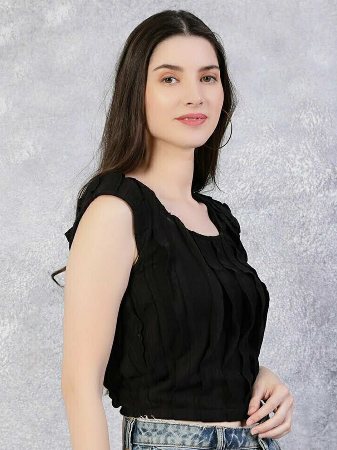 

TheBlackLover Black Solid Pure Cotton Crop Top