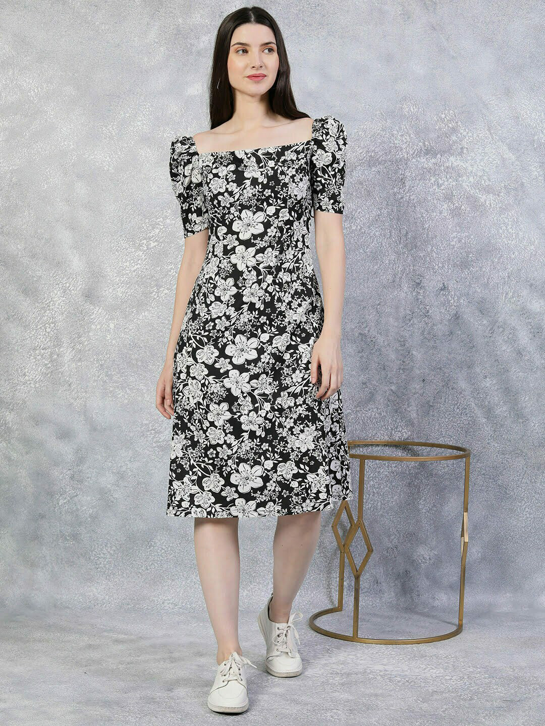 

TheBlackLover Black Floral Dress