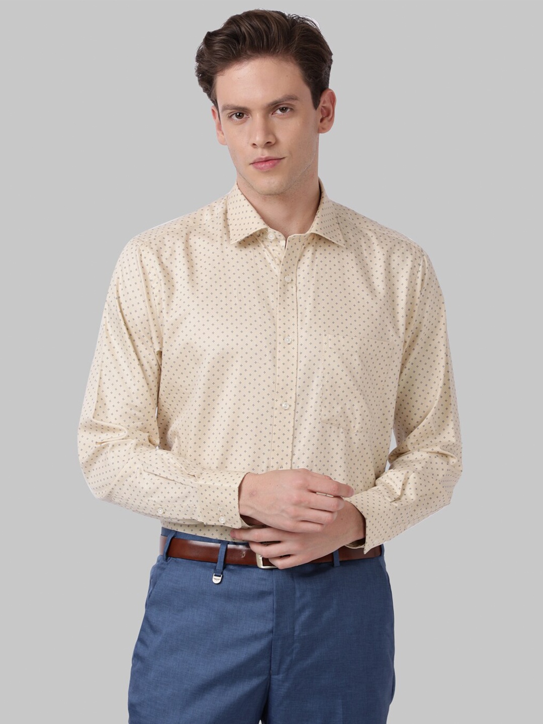 

Park Avenue Men Brown Printed Casual Shirt
