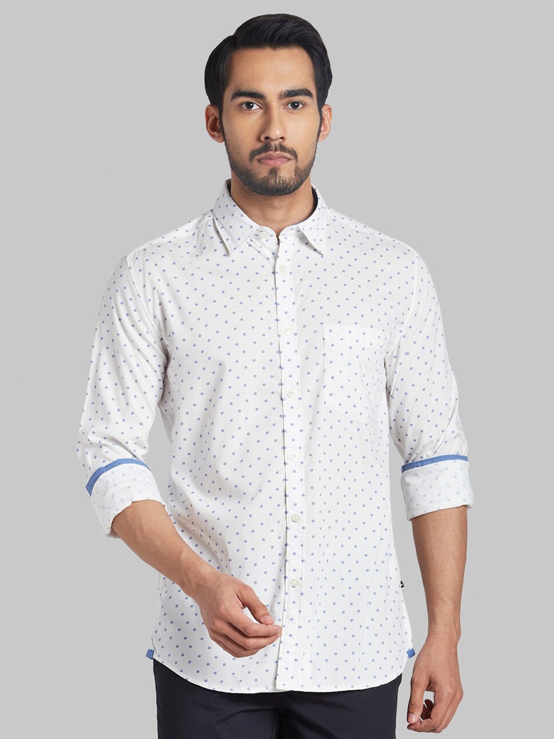 

Parx Men Blue & White Slim Fit Printed Casual Cotton Shirt