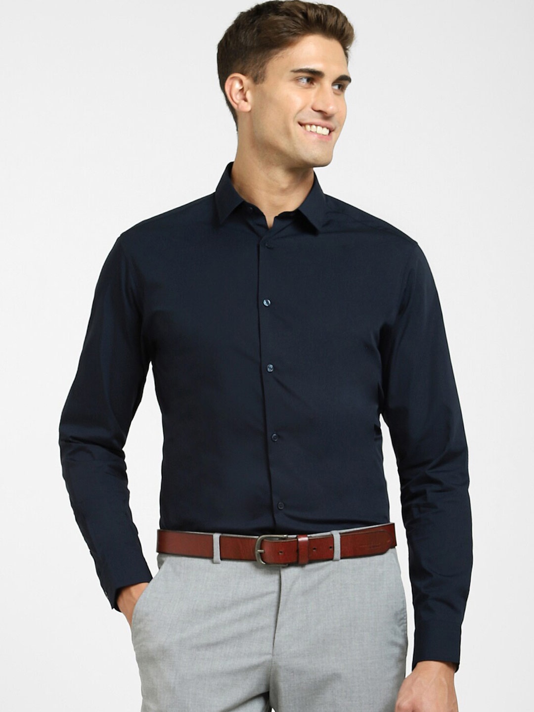 

SELECTED Men Navy Blue Slim Fit Cotton Formal Shirt