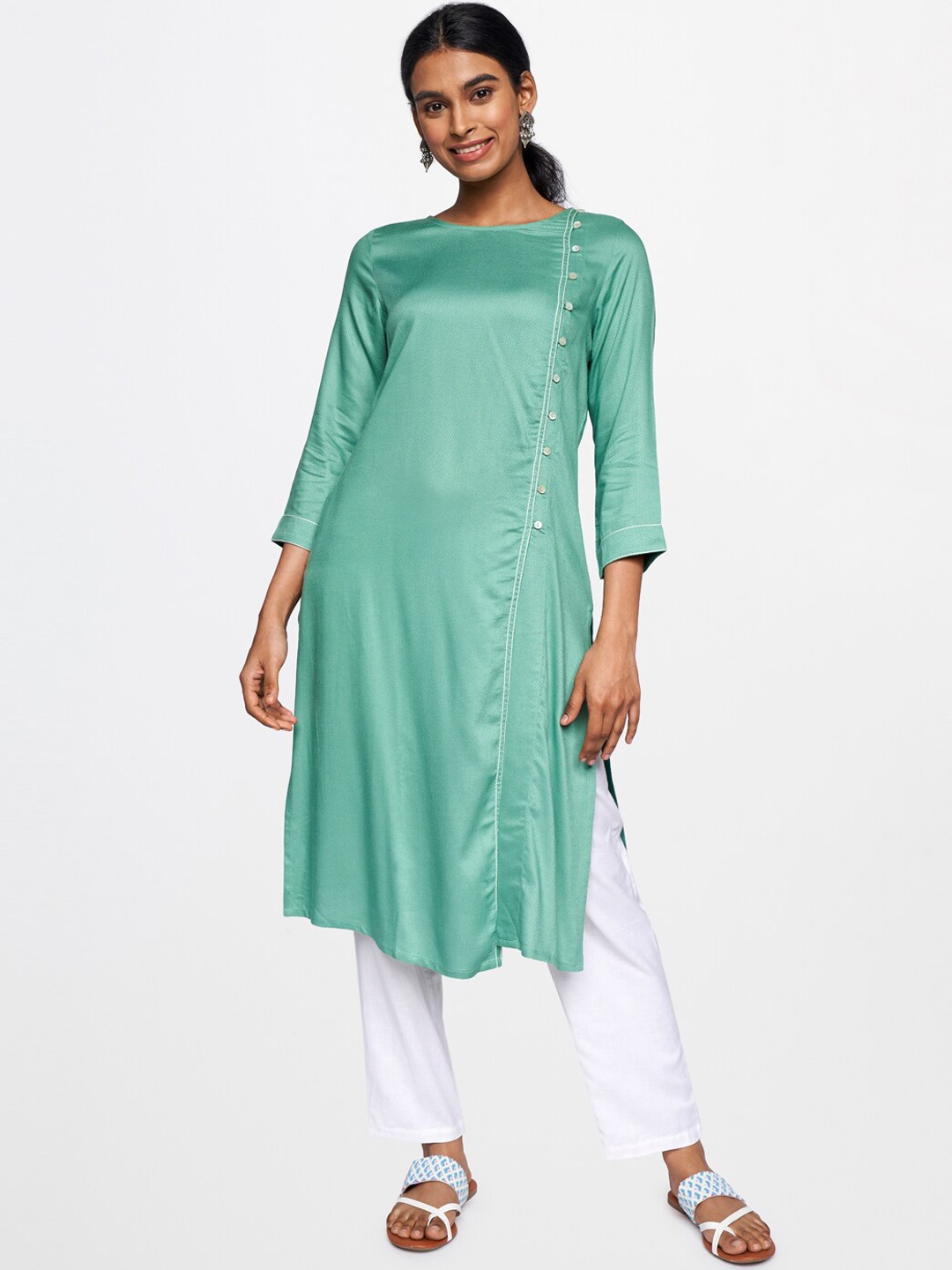 

Global Desi Women Green Thread Work Kurta