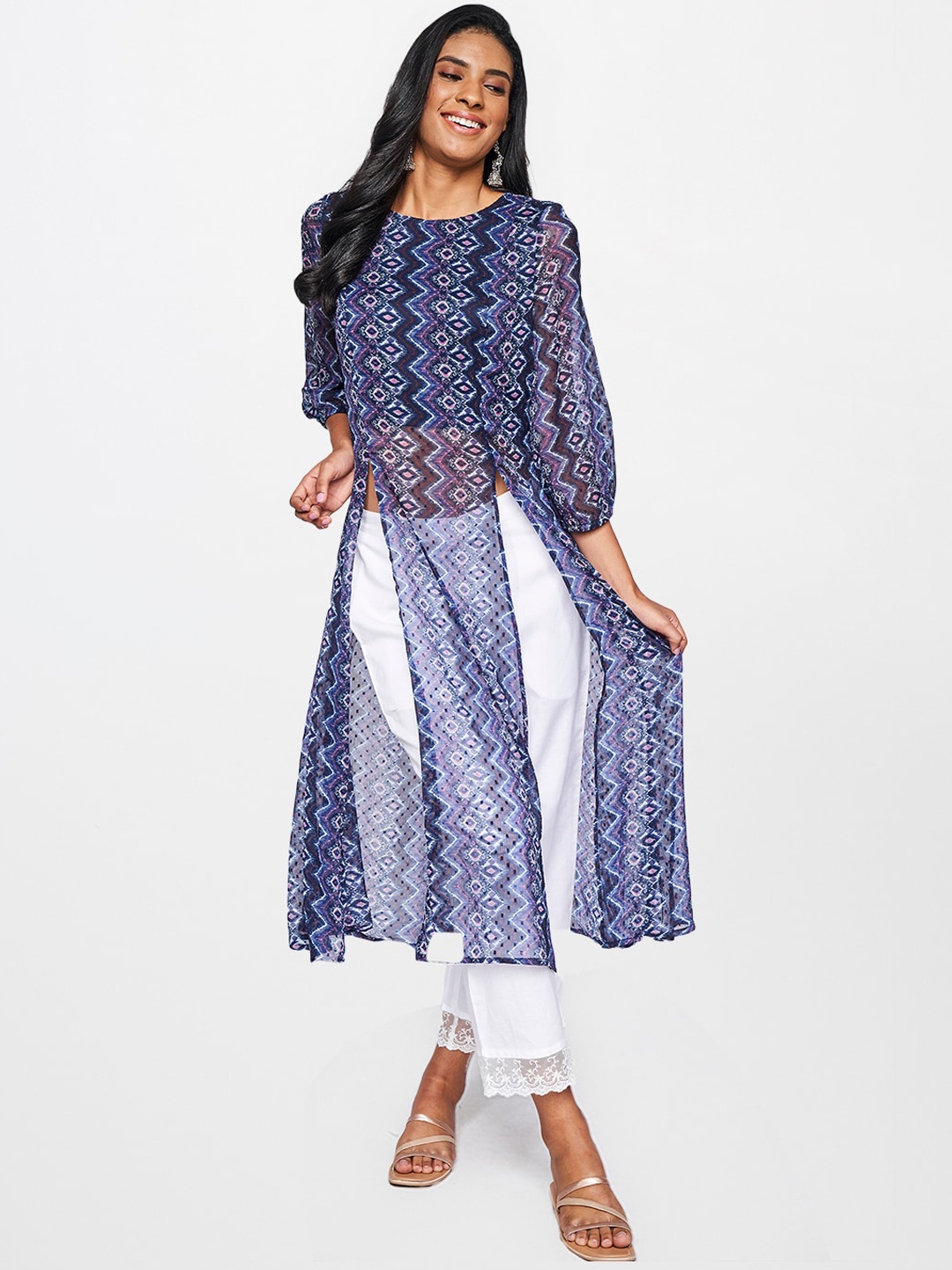 

Global Desi Women Blue & White Geometric Printed Kurta