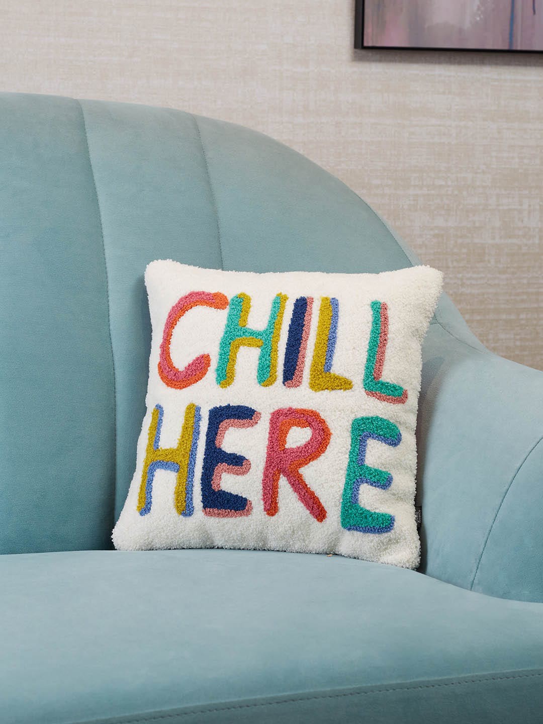 

HomeTown White & Red Square Cushion Cover