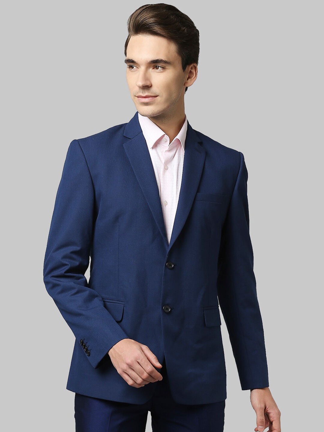 

Raymond Men Blue Solid Single-Breasted Formal Blazer