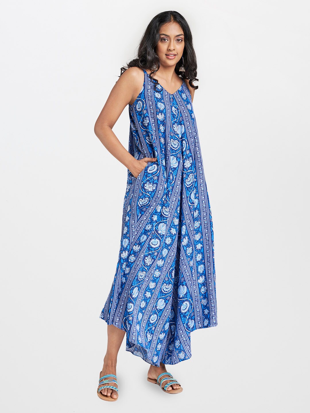 

Global Desi Blue & Off White Printed Basic Jumpsuit