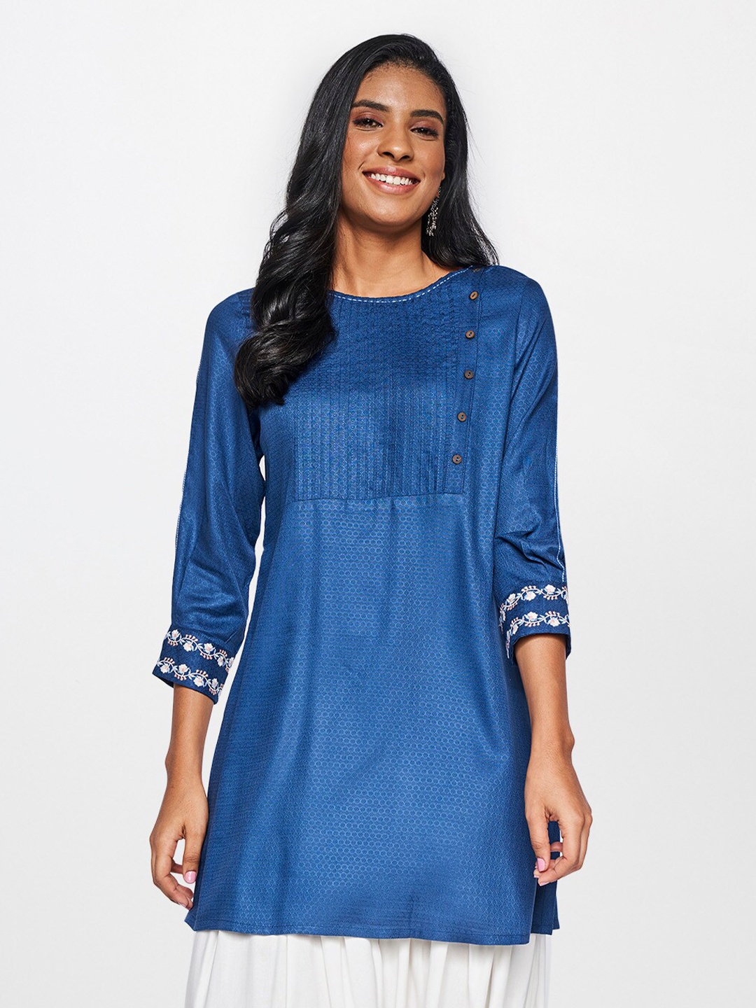 

Global Desi Women Blue & White Viscose Rayon Tunic