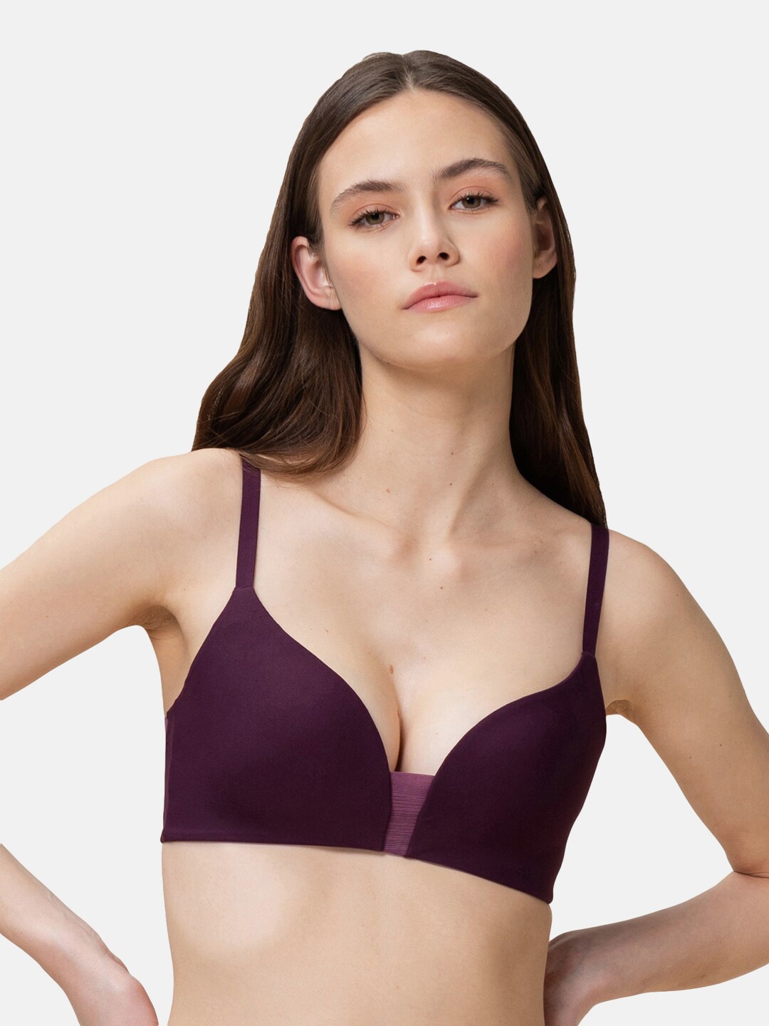 

Triumph Purple Flex Smart Thermo-Regulating Ultrasoft Anticrease Padded Sustainable Bra, Maroon
