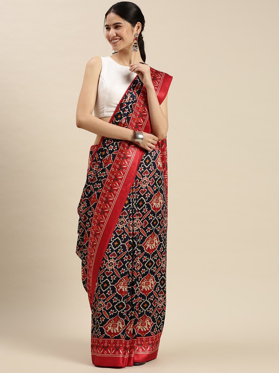 

Ethnic Threads Black & Red Ethnic Motifs Silk Blend Saree