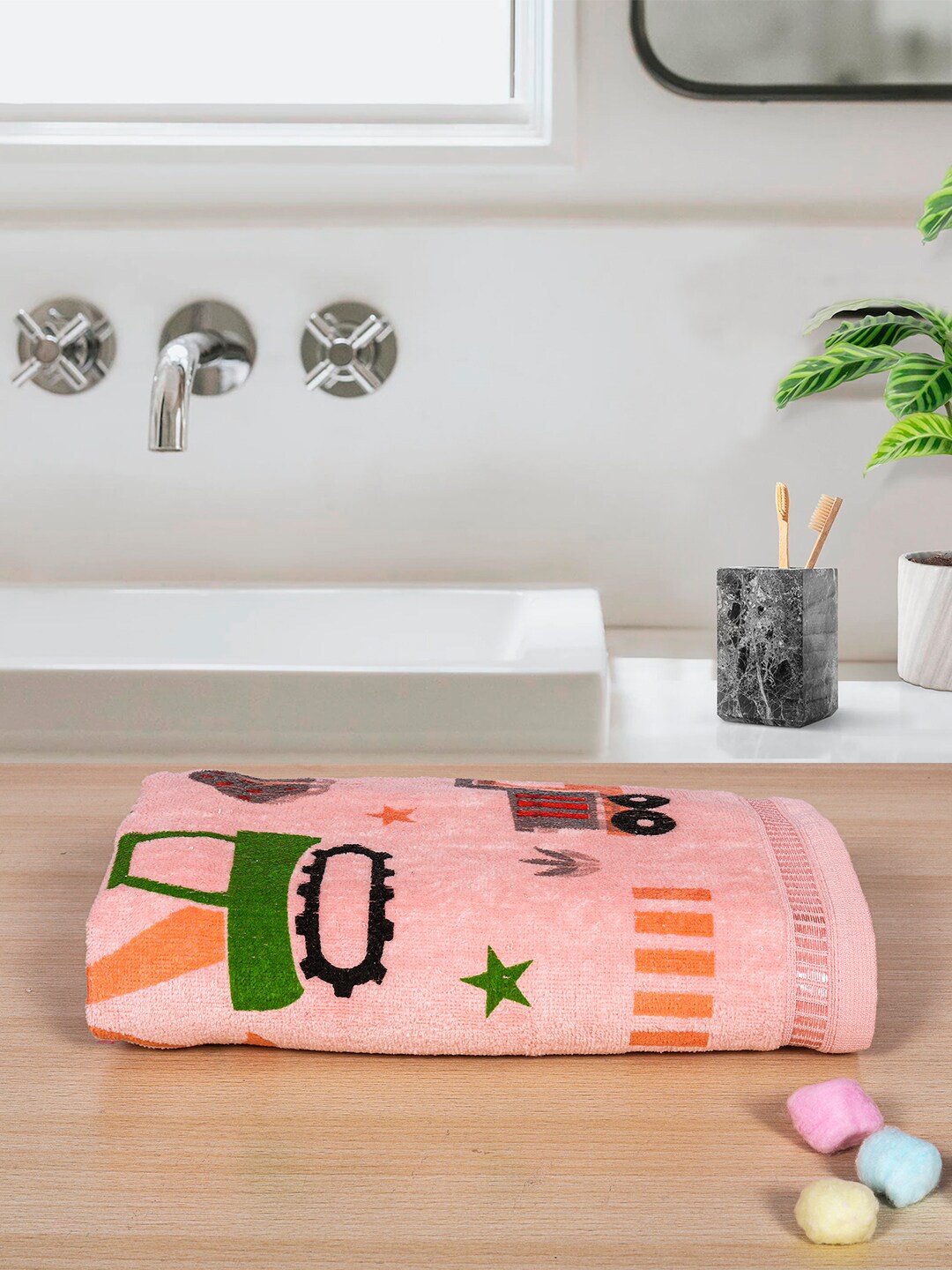 

RANGOLI Kids Peach-Coloured & Green Printed 350 GSM Pure Cotton Bath Towel