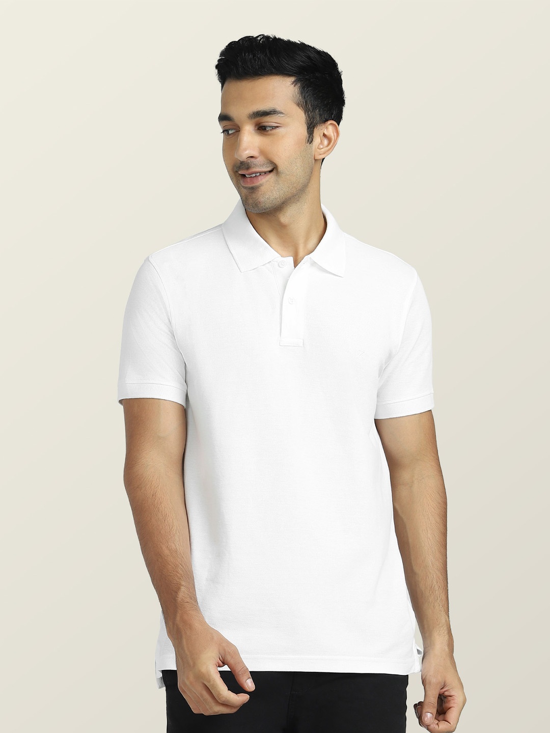 

XYXX Men White Solid Polo Collar Antimicrobial T-shirt