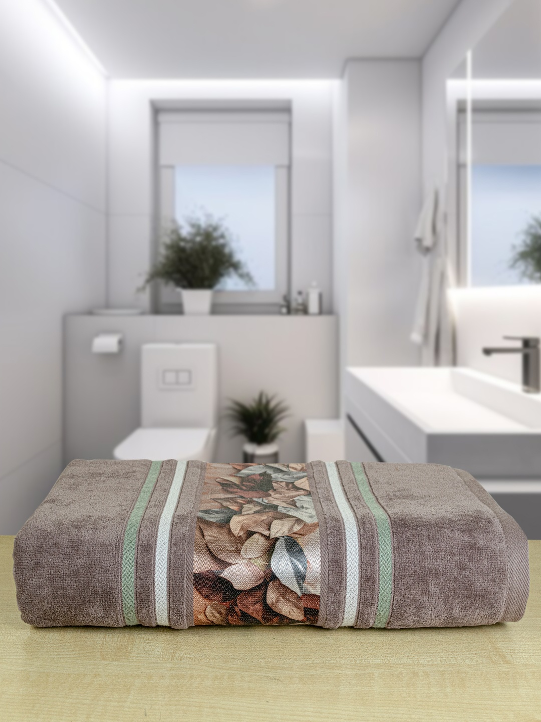 

RANGOLI Brown Oriental 450 GSM Pure Cotton Bath Towel