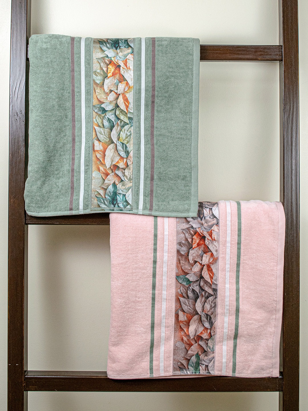 

RANGOLI Set Of 2 Peach Coloured Solid 450 GSM Cotton Bath Towel