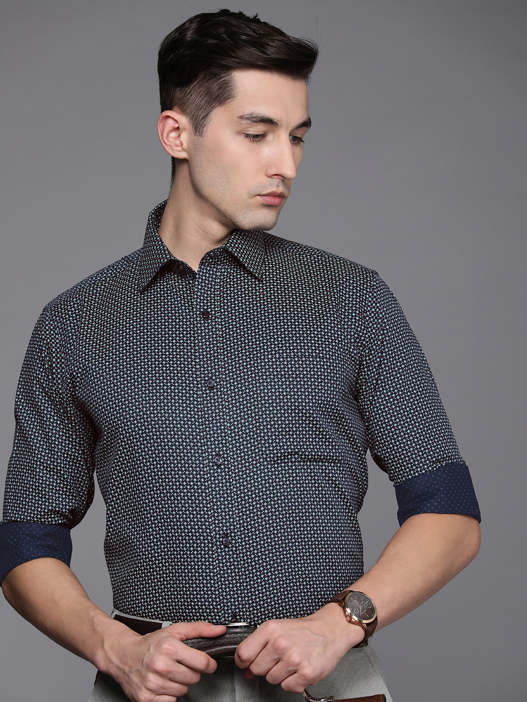 

Raymond Men Black & Blue Slim Fit Printed Pure Cotton Formal Shirt