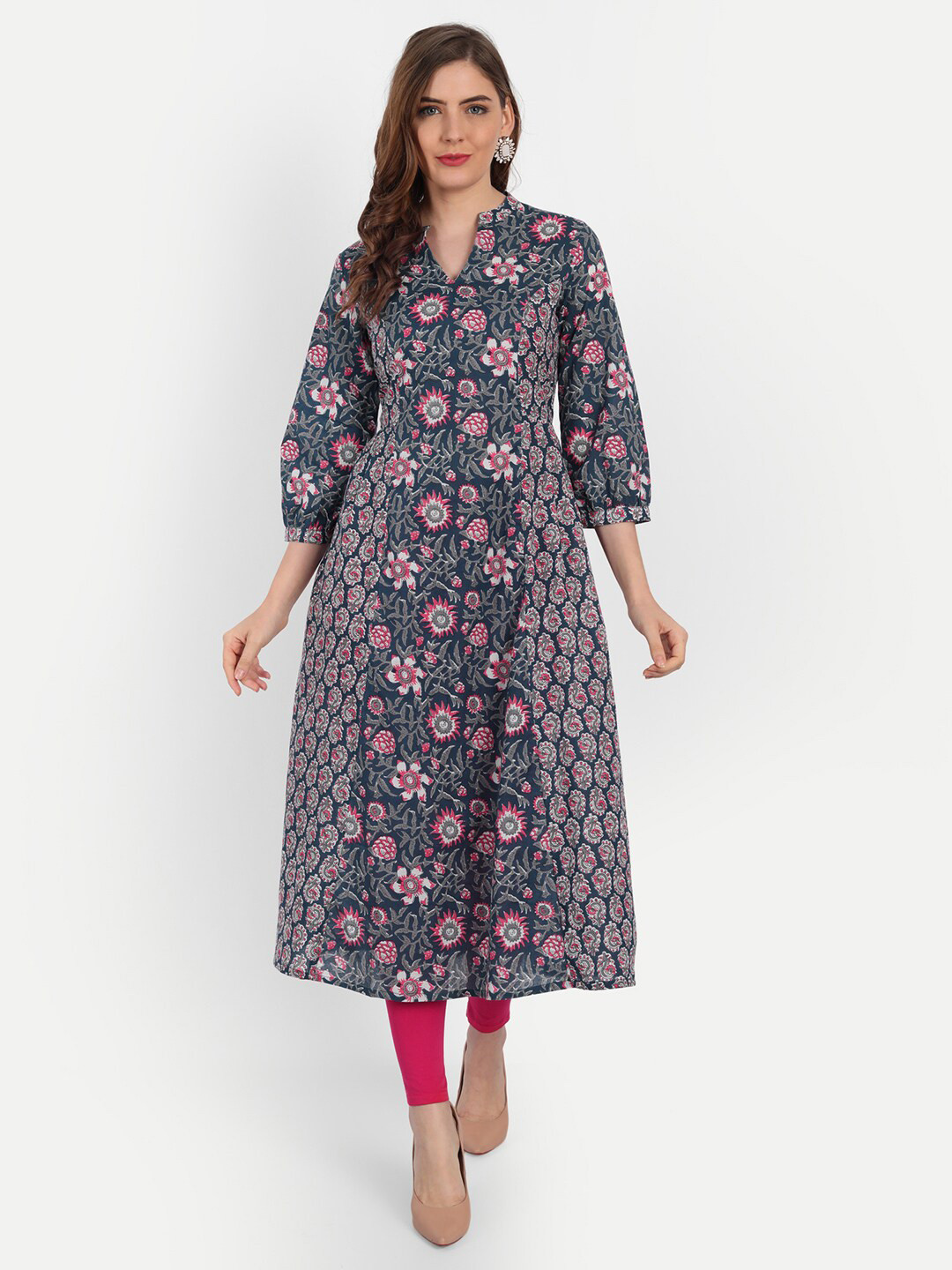 

SUTI Women Navy Blue & White Floral Printed Floral Kurta