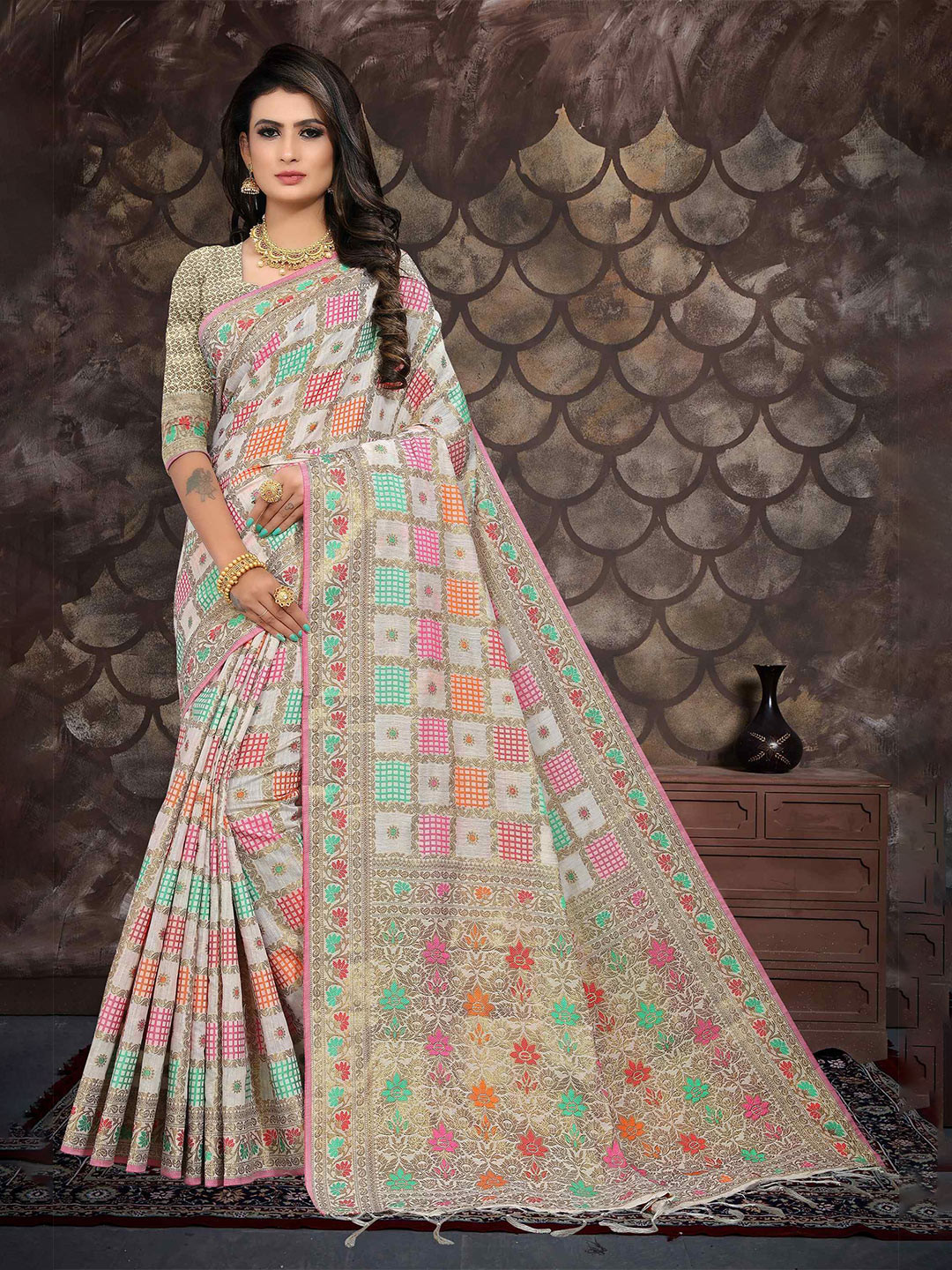 

Mizzific White & Green Floral Zari Pure Cotton Chanderi Saree