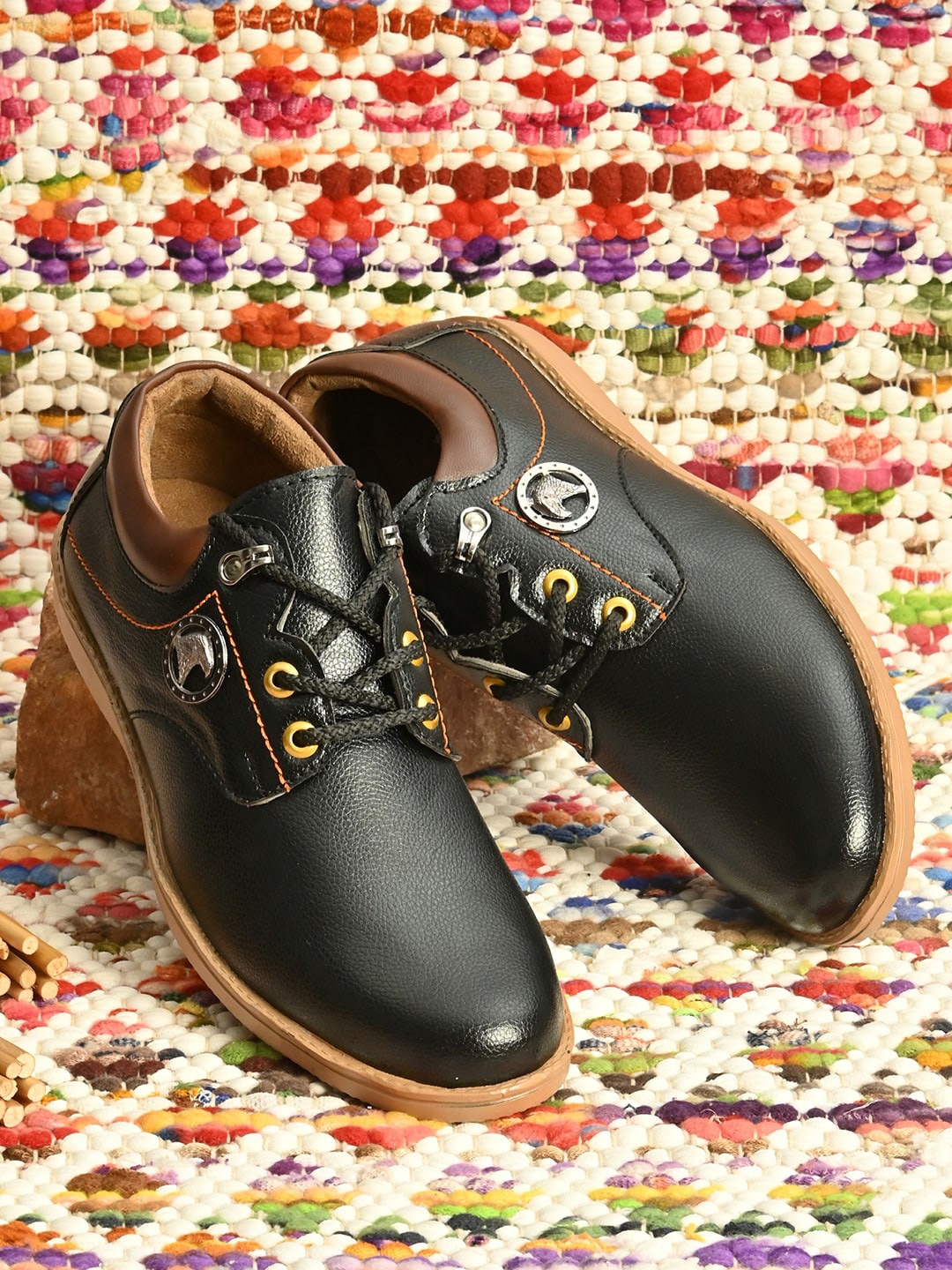 

Sir Corbett Men Black Sneakers
