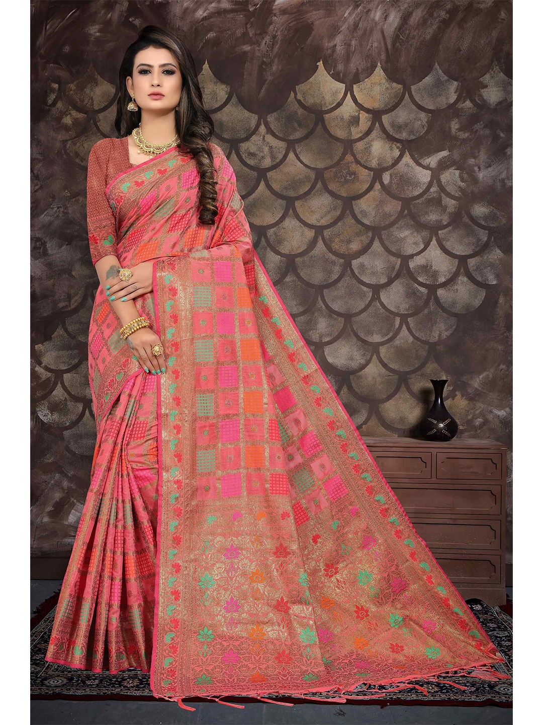 

Mizzific Pink & Green Floral Zari Pure Cotton Chanderi Saree