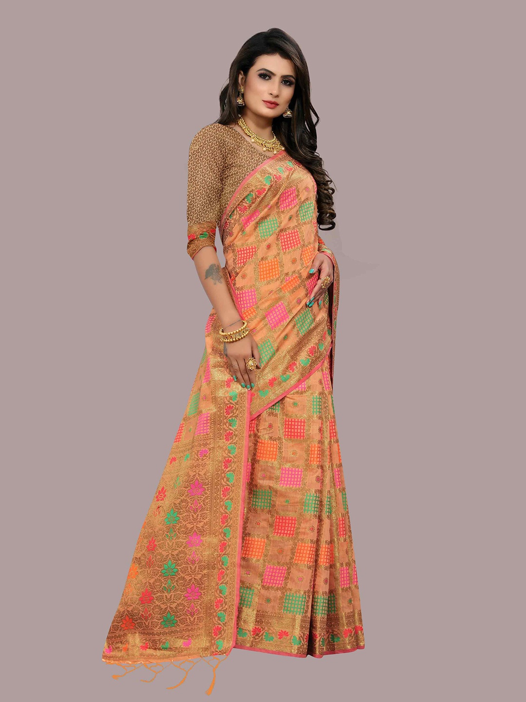 

Mizzific Peach-Coloured & Green Floral Zari Pure Cotton Chanderi Saree