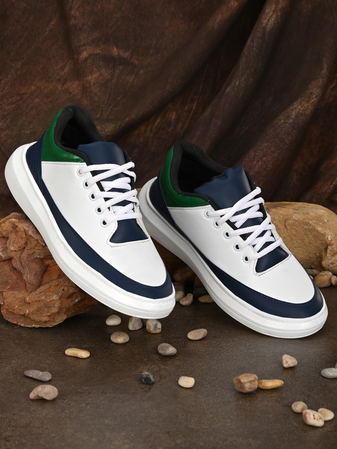 

Mactree Men White Colourblocked Sneakers
