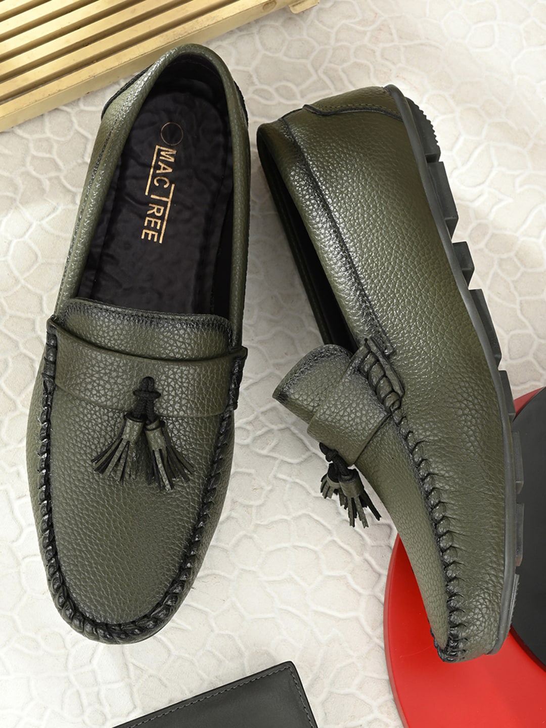 

Mactree Men Olive Green Textured PU Loafers