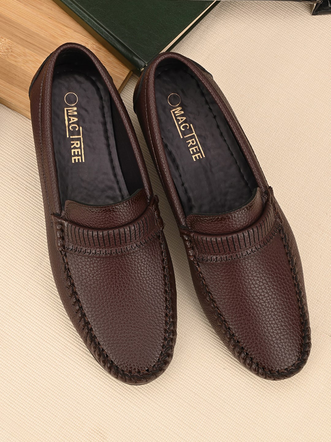 

Mactree Men Brown Textured PU Loafers